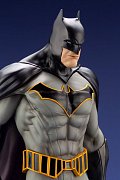 DC Comics ARTFX PVC Statue 1/6 Batman (Batman: Last Knight on Earth) 30 cm