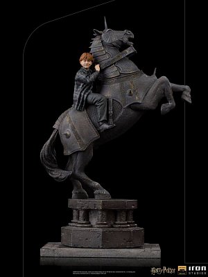 Harry Potter Deluxe Art Scale Statue 1/10 Ron Weasley at the Wizard Chess 35 cm