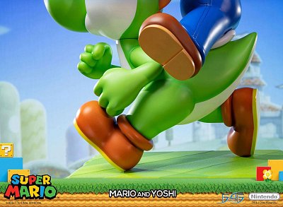 Super Mario Statue Mario & Yoshi 48 cm