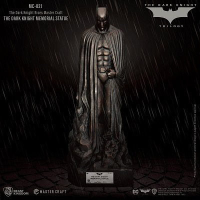 The Dark Knight Rises Master Craft Statue The Dark Knight Memorial Batman 45 cm --- DAMAGED PACKAGING