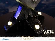 The Legend of Zelda Breath of the Wild PVC Statue Hylian Shield Collector\'s Edition 29 cm - Damaged packaging