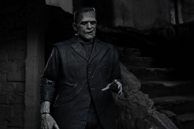 Universal Monsters Action Figure Ultimate Frankenstein\'s Monster (Black & White) 18 cm